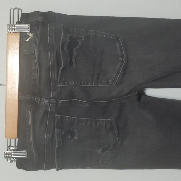 American Eagle Jeans Womens Size 4 Black Distressed Destroyed Holes Denim Jean - Picture 7 of 9